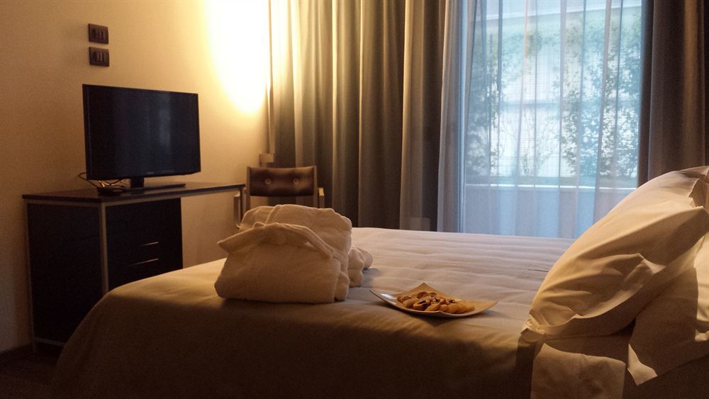 Hotel San Giorgio Riccione Bagian luar foto